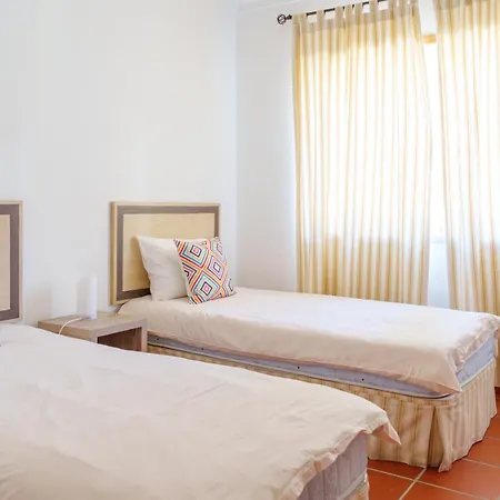 Pool Breeze Apartamento *