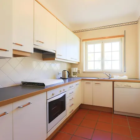 Apartment Pool Breeze Amoreira (Leiria)
